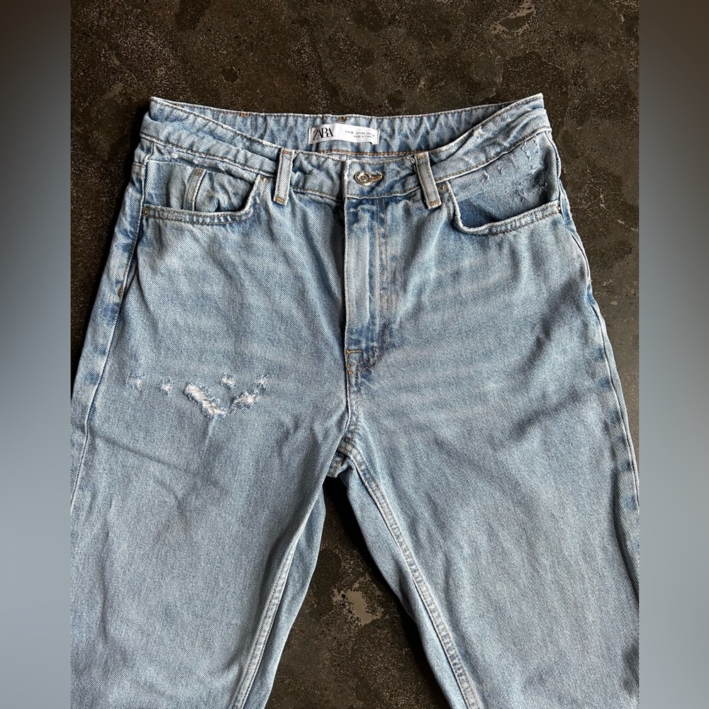 Zara | The 90’s Mom Fit Jeans - Picture 3 of 7
